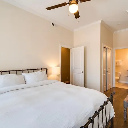North Side Luxury * Chicago