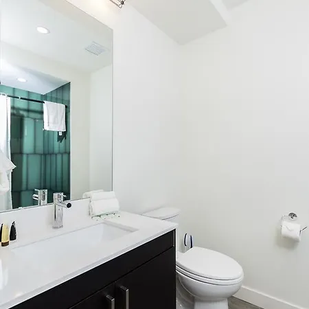 Apartment Almond Chicago