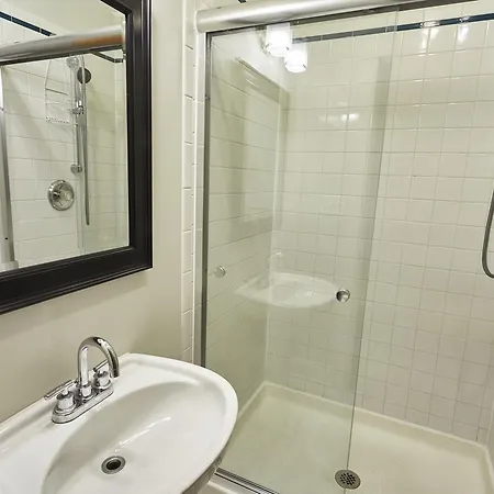 Four-bedroom On N Orchard Street Apt 2 * Chicago