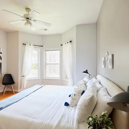 Aparthotel Four-bedroom On N Orchard Street Apt 2 *