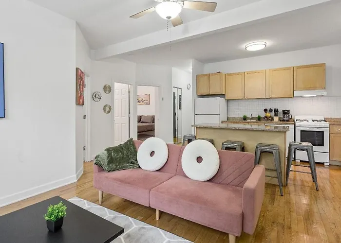 Modern 3Br Retreat Hyde Park Comfort & Style
