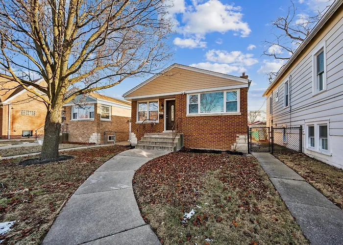 Charming Belmont Heights Oasis Home