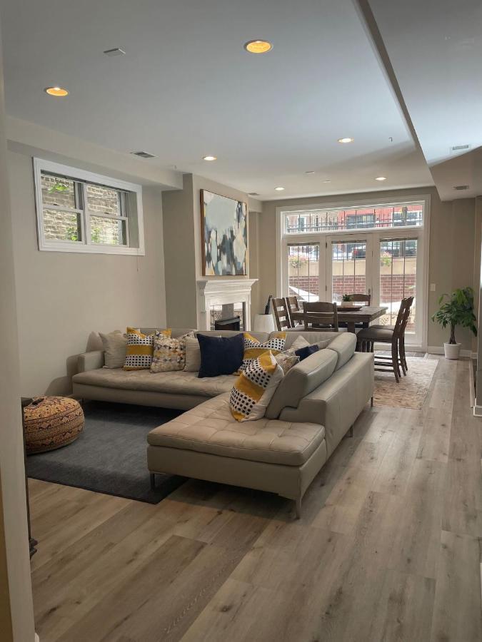 Amazing 3br 3 Ba In Appartement Chicago