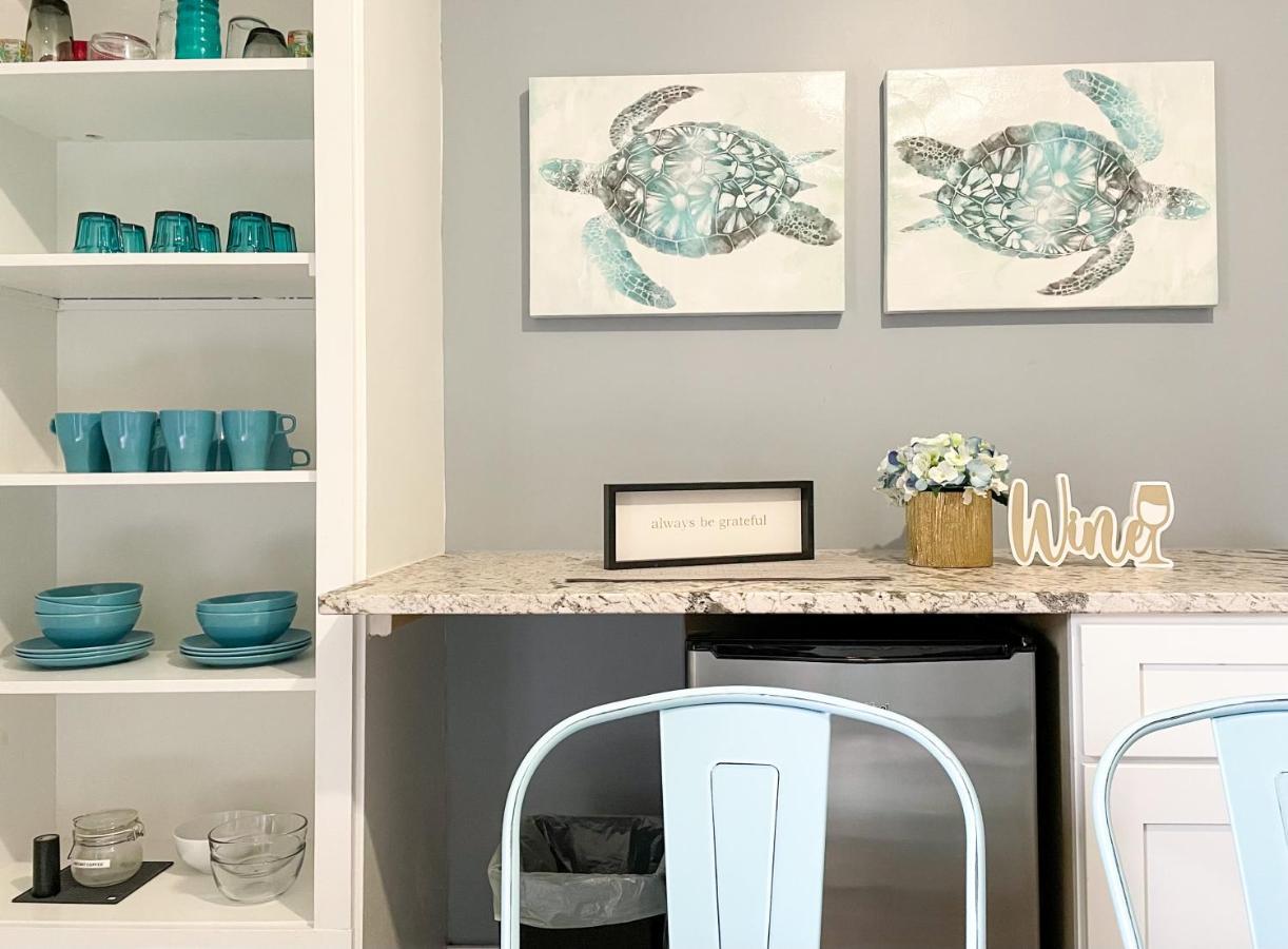 Perfect Wrigleyville Apartment Chicago