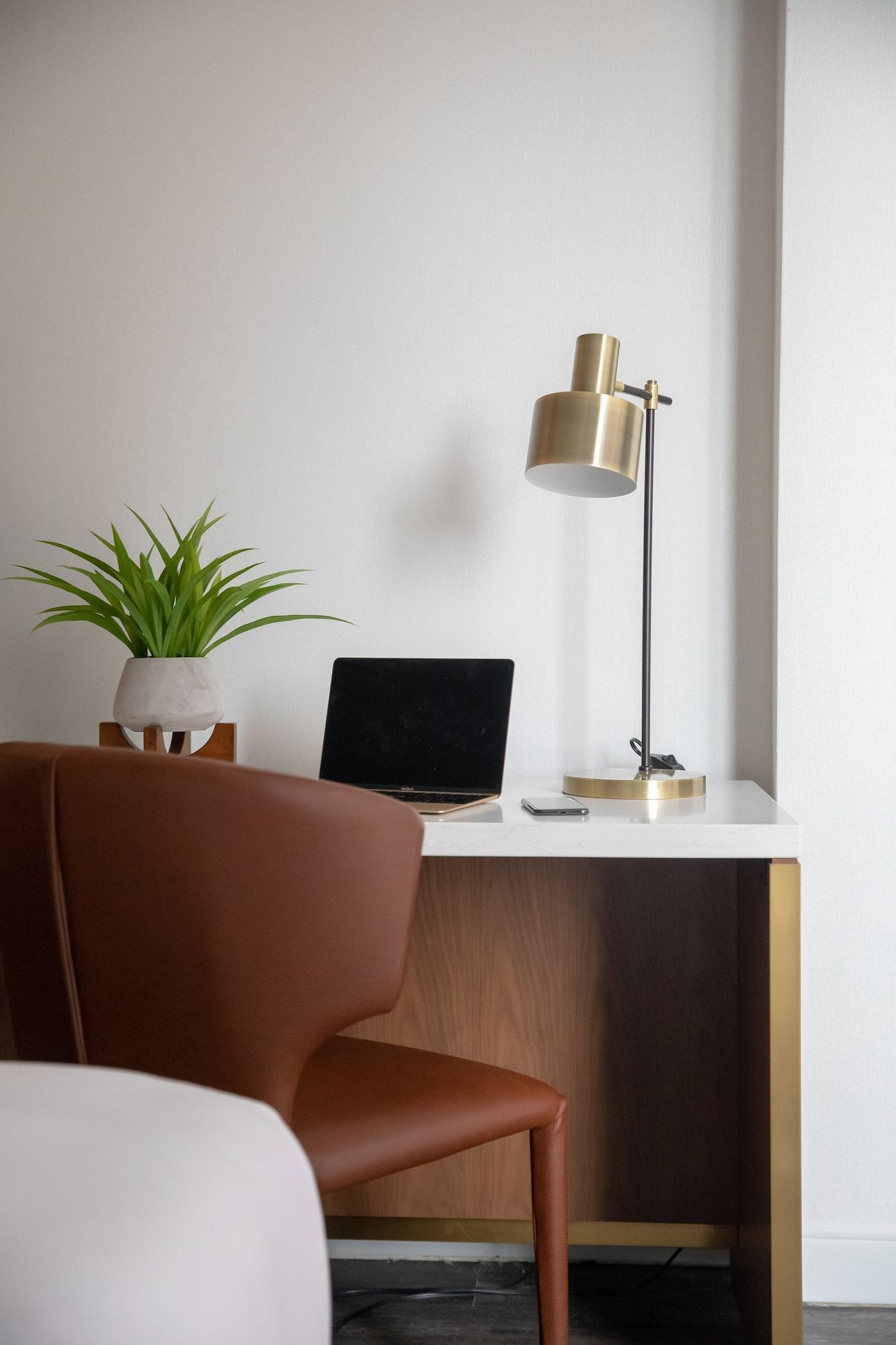 Le Meridien Essex 4*