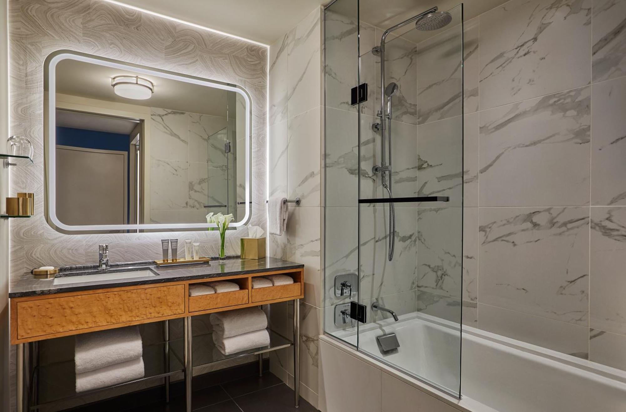 Viceroy 5* Chicago