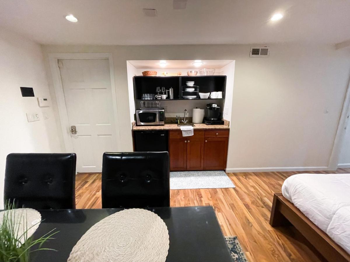 Wrigley Garden Unit * Chicago