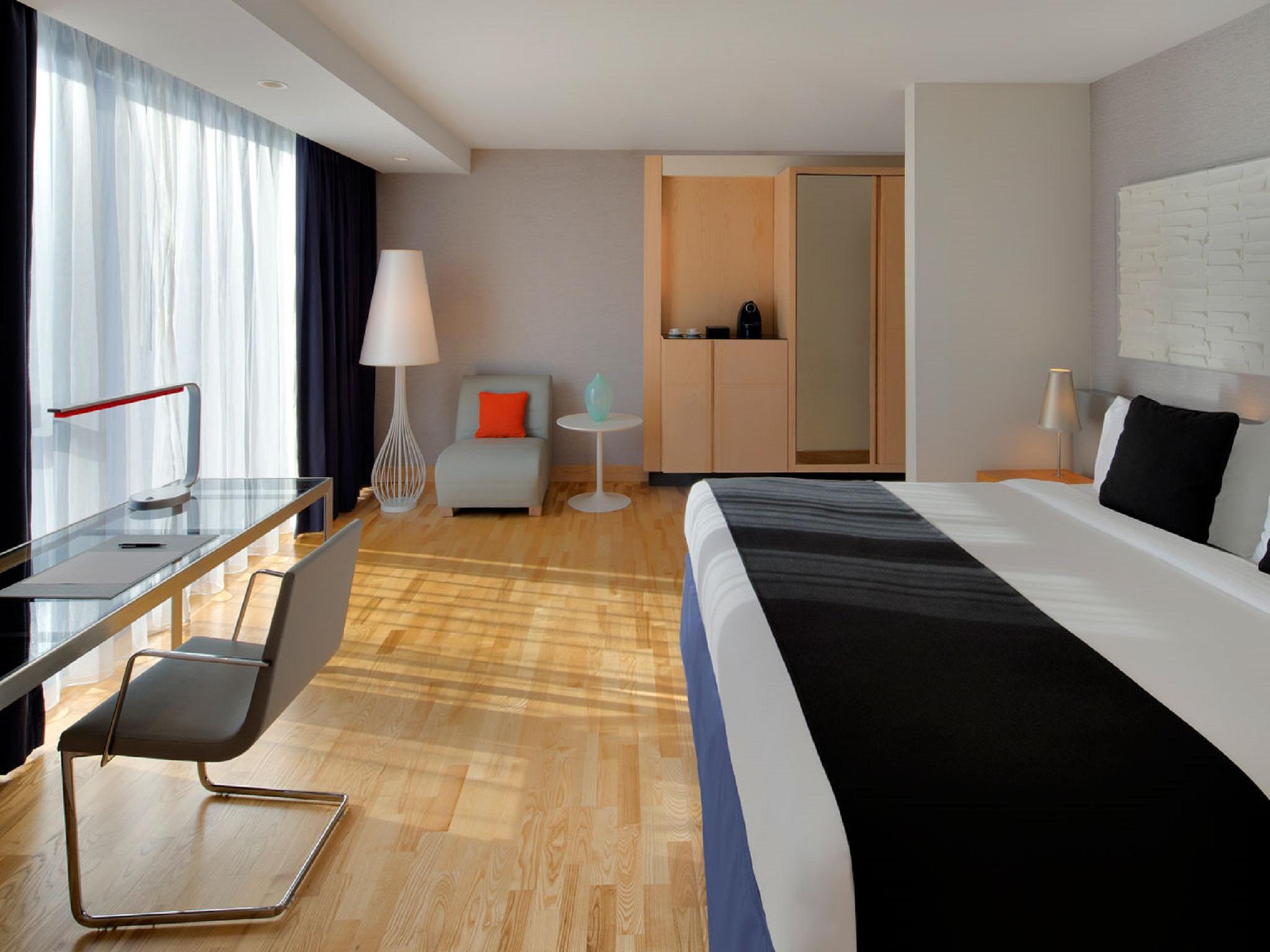 Radisson Blu Aqua Hotel, 4*