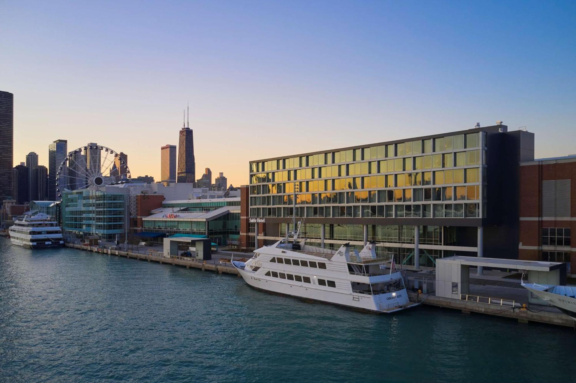Hotel Sable At Navy Pier Chicago, Curio Collection By Hilton