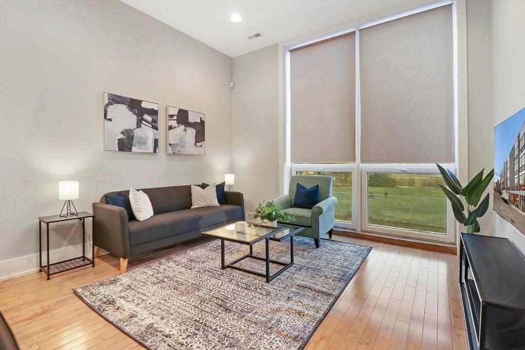 Well-equipped 2br With Laundry - Crosby 205 *