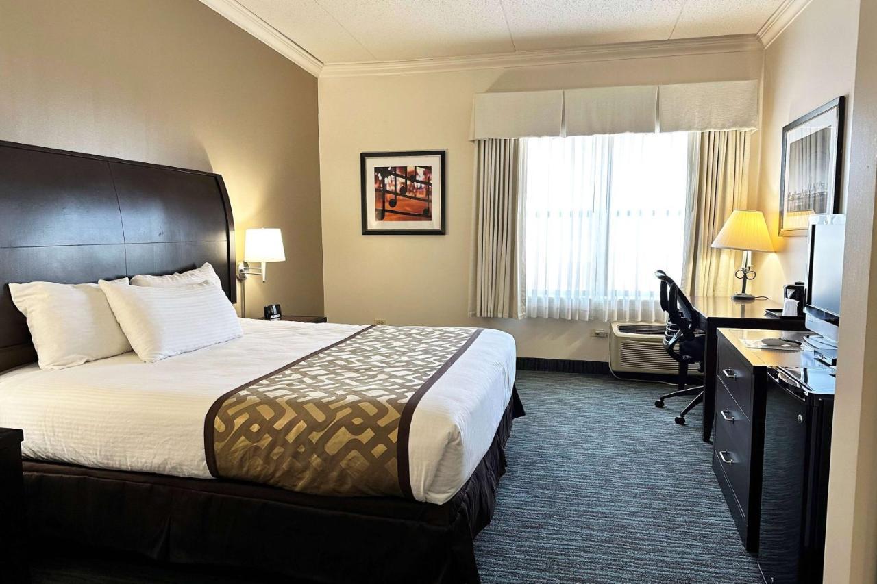 South Loop 3* Chicago