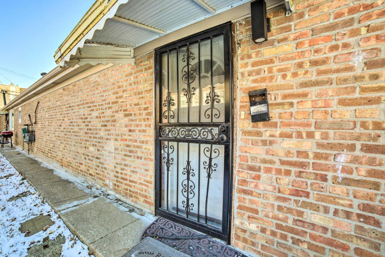 Gem Near Subway About 5 Mi To Downtown Apartment *