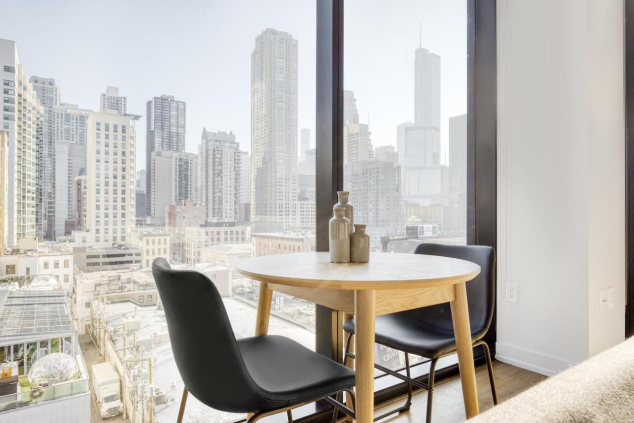 River North 1br W Gym Lounge Roof Nr Riverwalk Chi-901