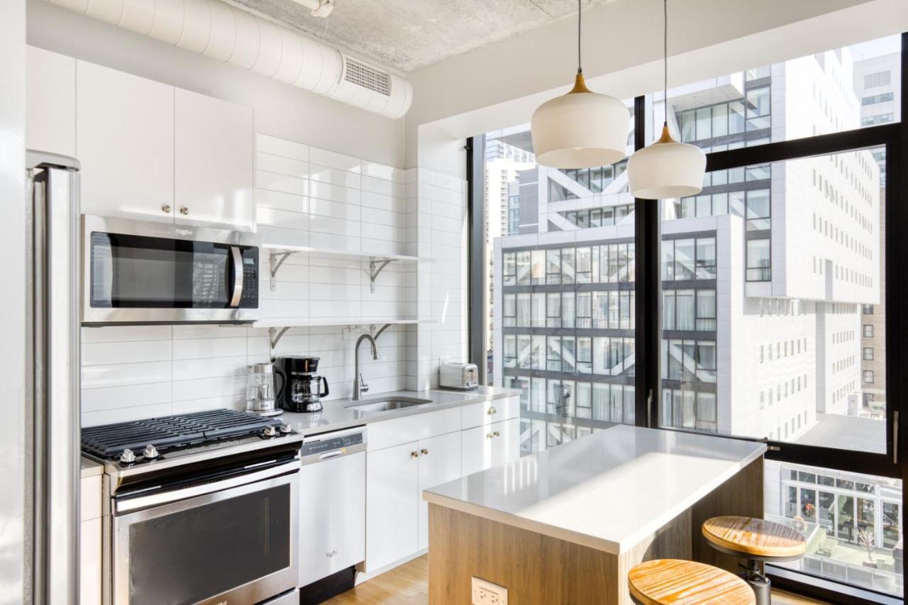 River North 1br W Gym Lounge Roof Nr Riverwalk Chi-901 *