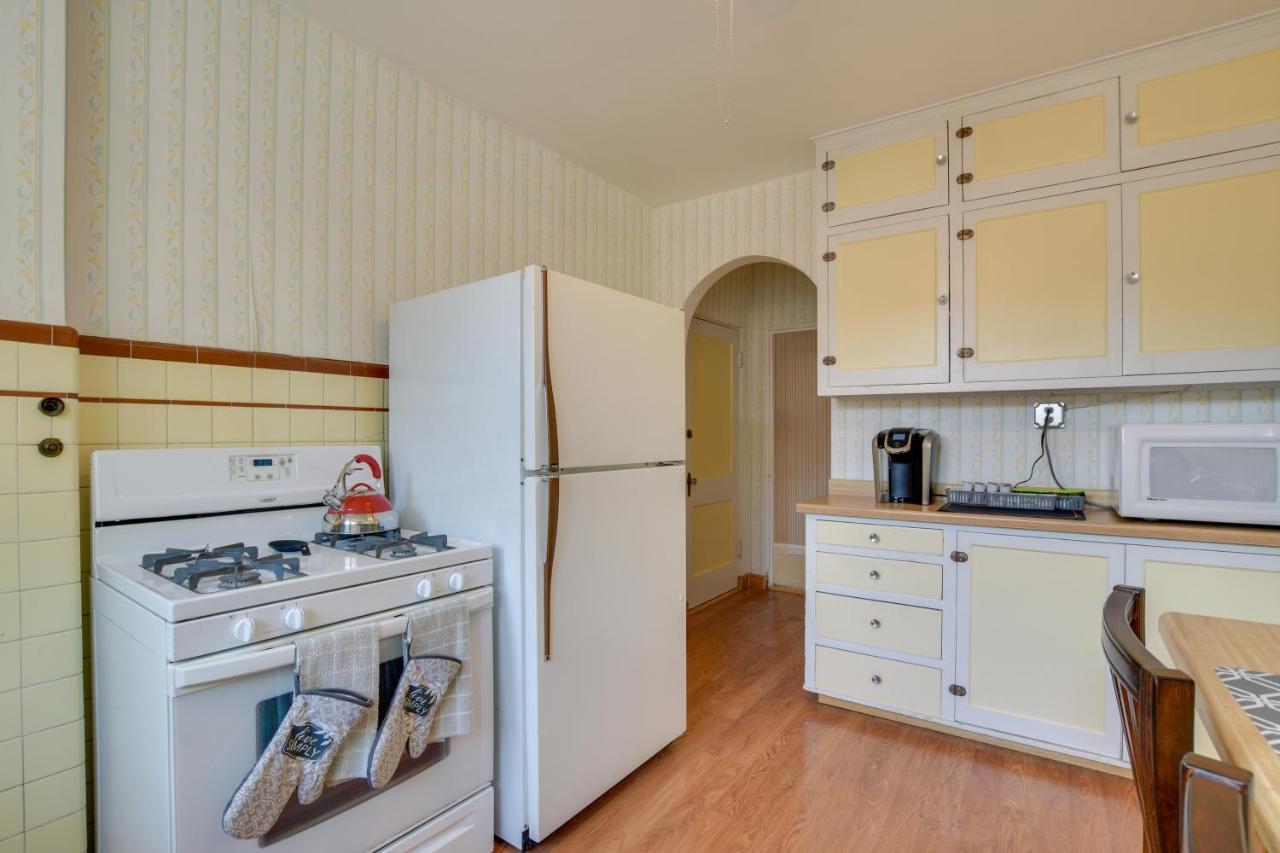 Chic Getaway With Fireplace! * Chicago