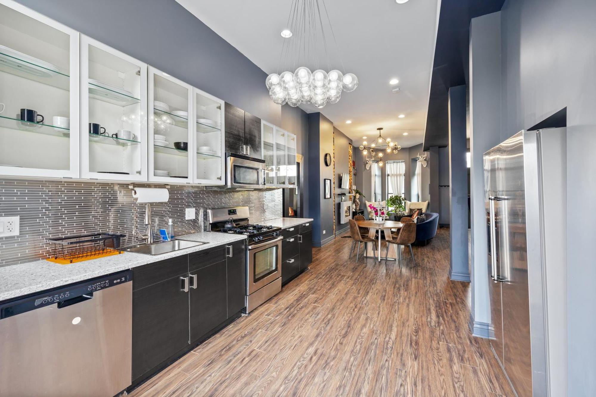 Guest house Mccormick Place