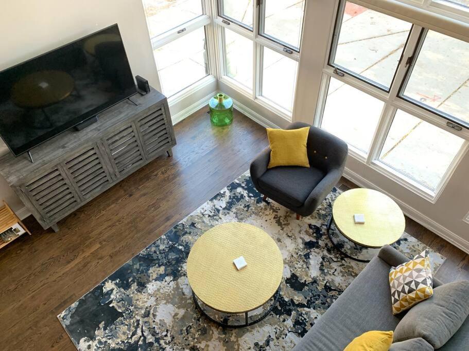 Lincoln Park Light-filled Loft Appartement