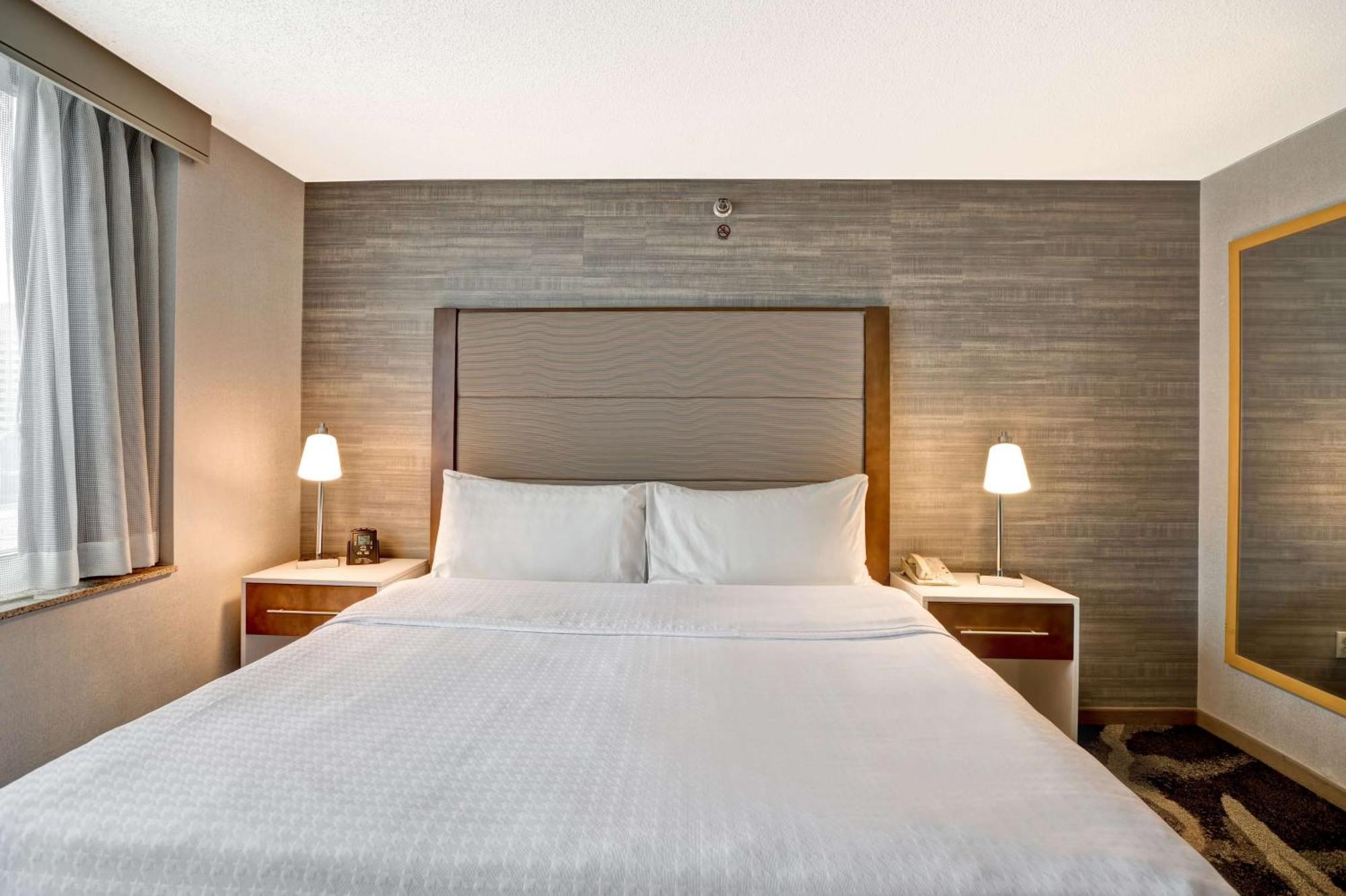 Hotel Homewood By Hilton Chicago-downtown Chicago