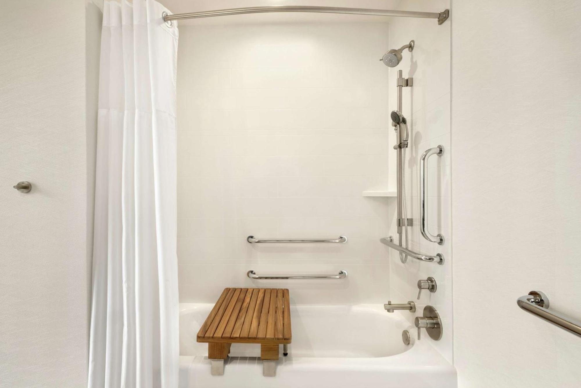 Hotel Hilton Garden Downtown South Loop 3*