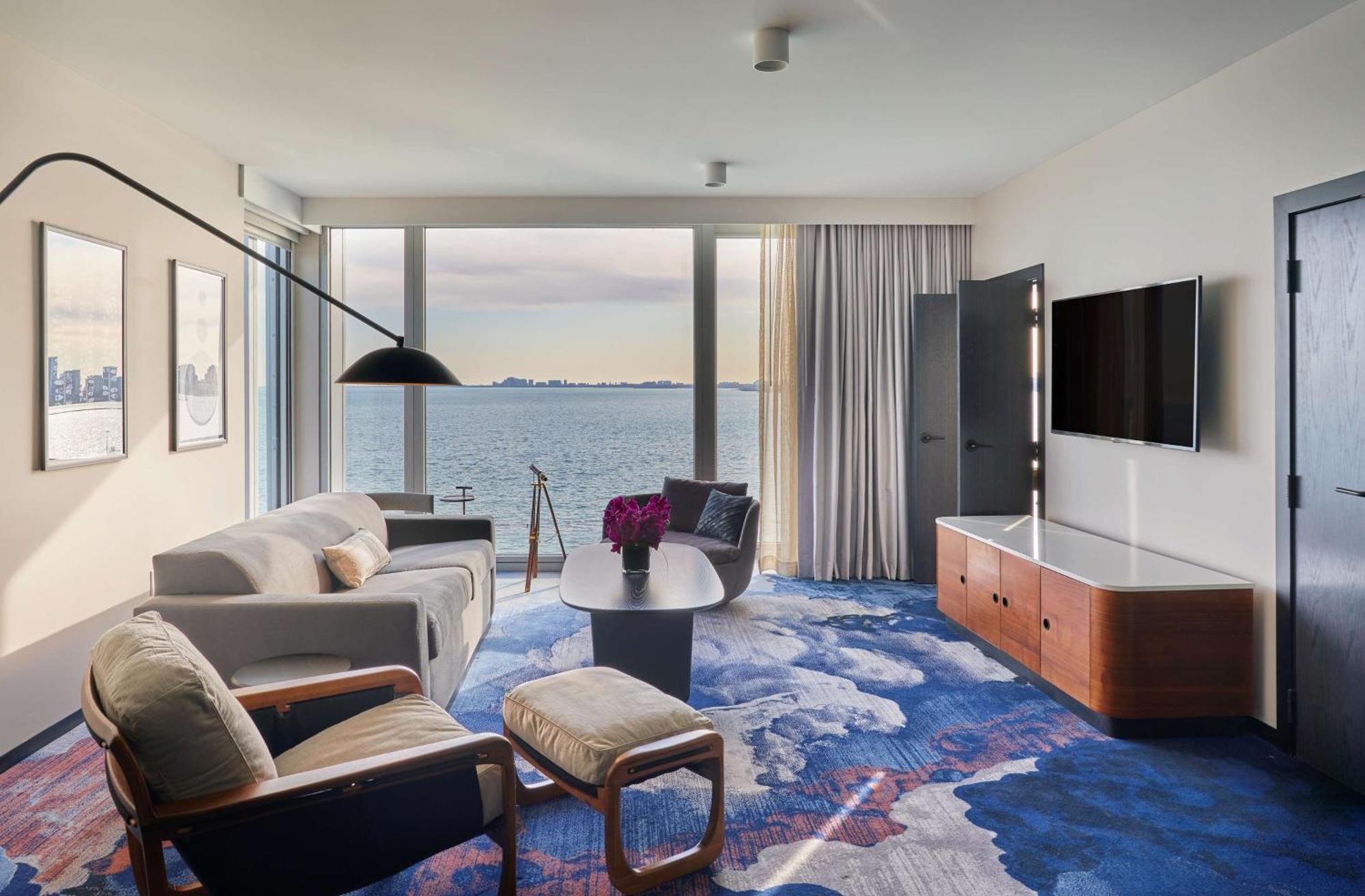 Sable At Navy Pier Chicago, Curio Collection By Hilton Hotel 4*