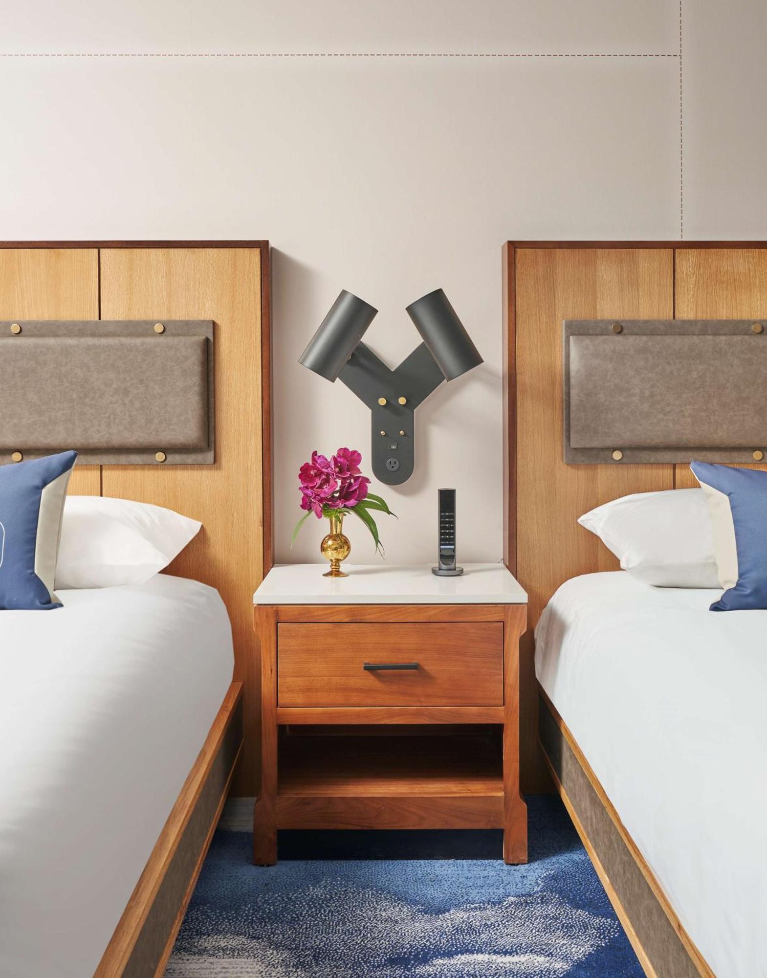 Sable At Navy Pier Chicago, Curio Collection By Hilton 4* Chicago