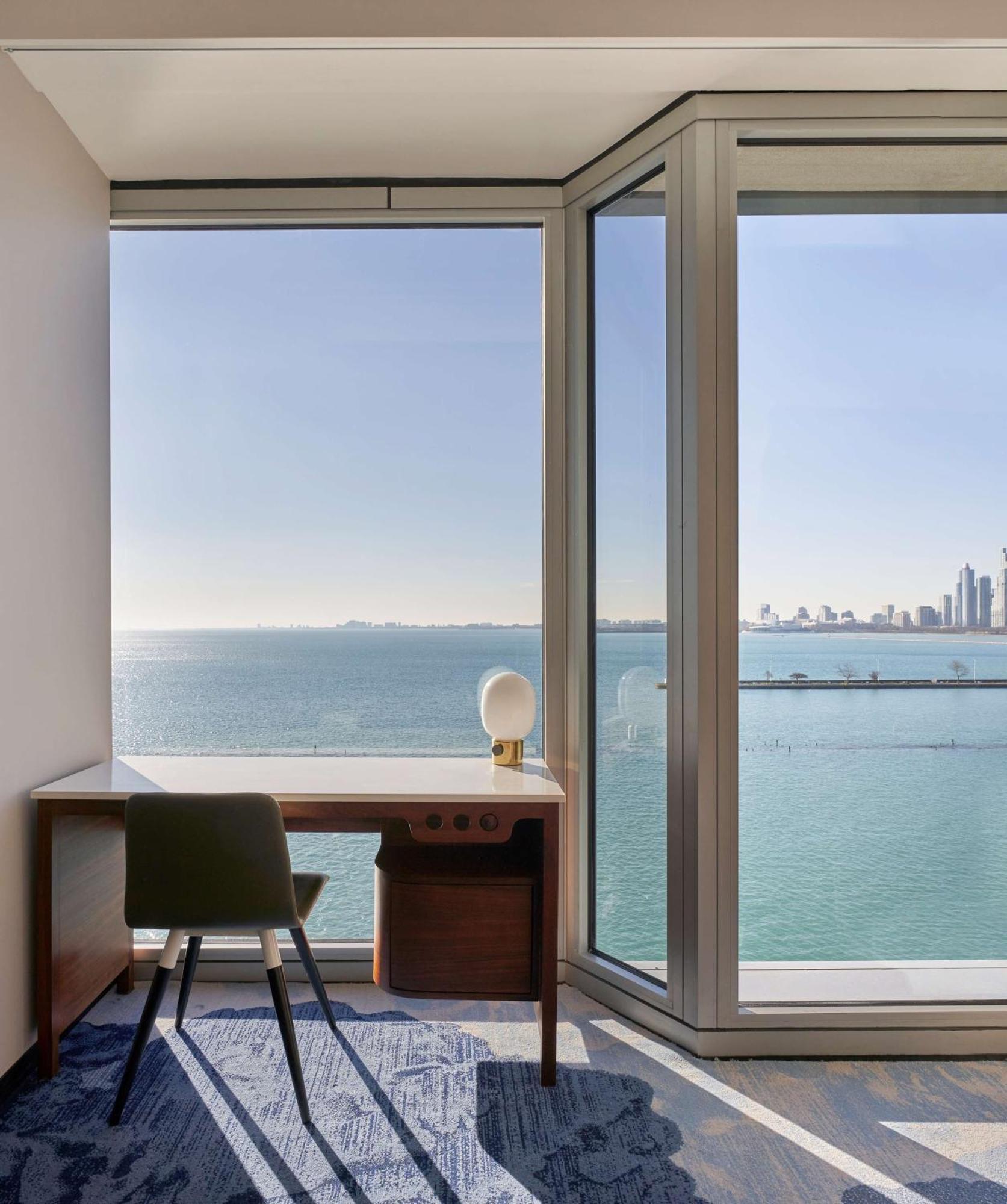 Sable At Navy Pier Chicago, Curio Collection By Hilton 4*