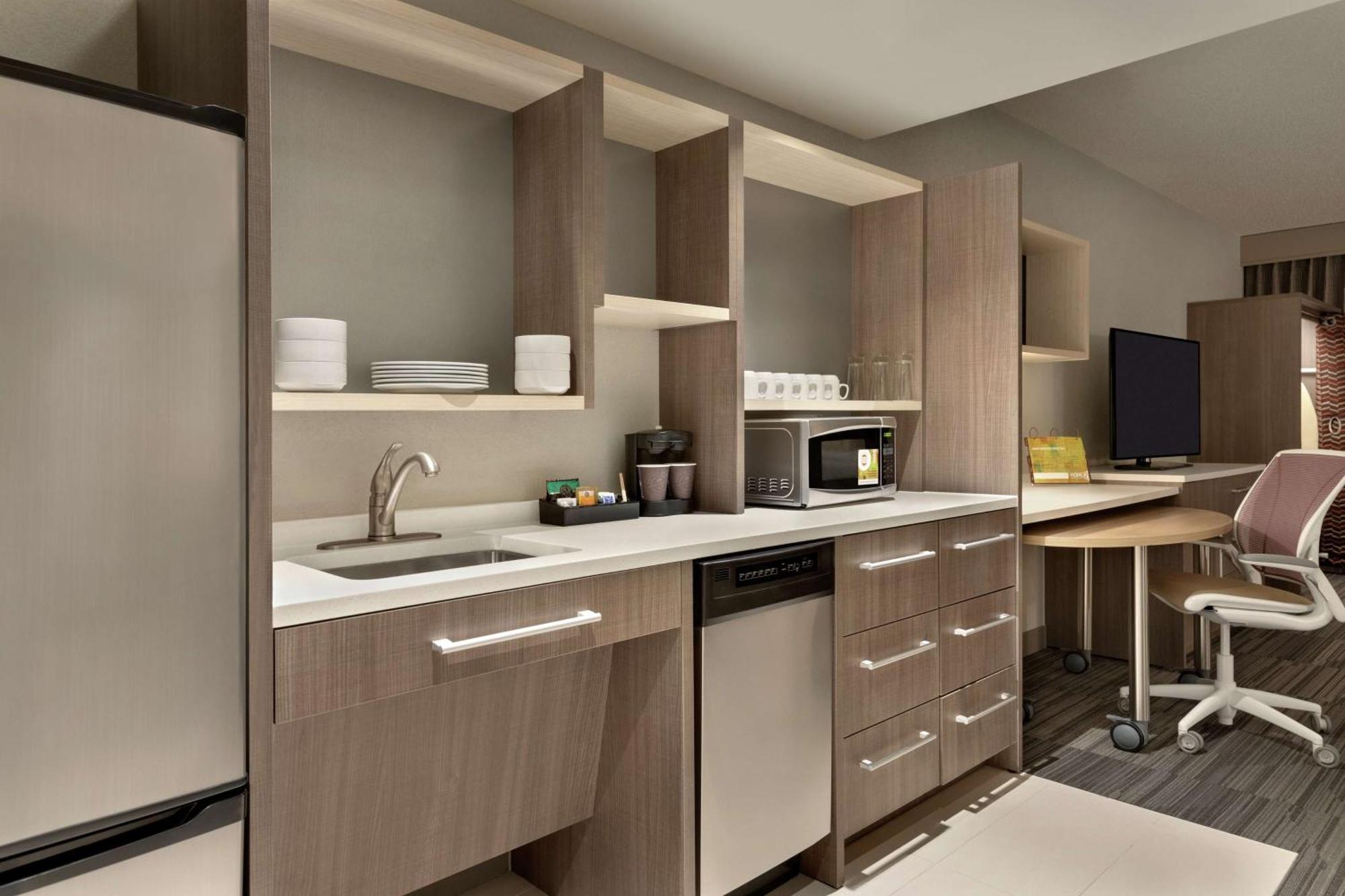 Hotel Home2 By Hilton River North Chicago