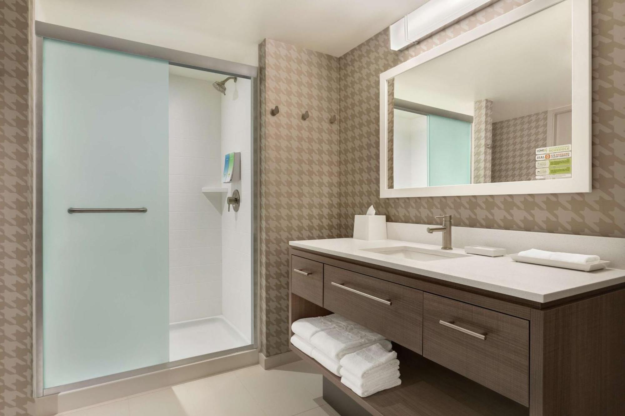 Hotel Home2 By Hilton River North