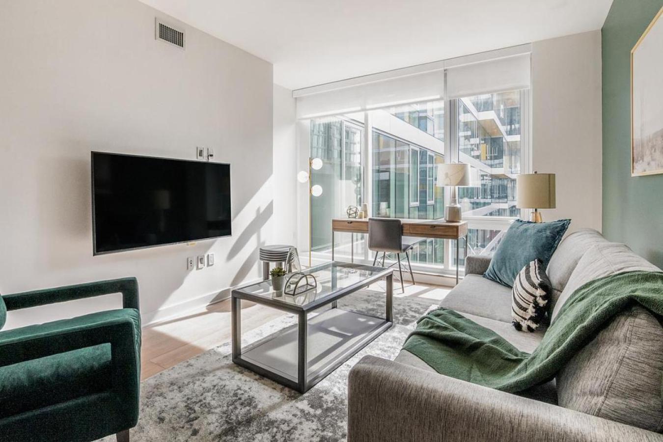 Landing At Logan - 2 Bedrooms In Logan Square Apartment Chicago