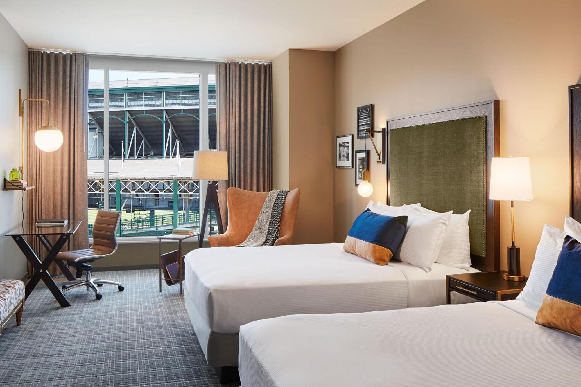 Zachary, Chicago, A Tribute Portfolio Hotel