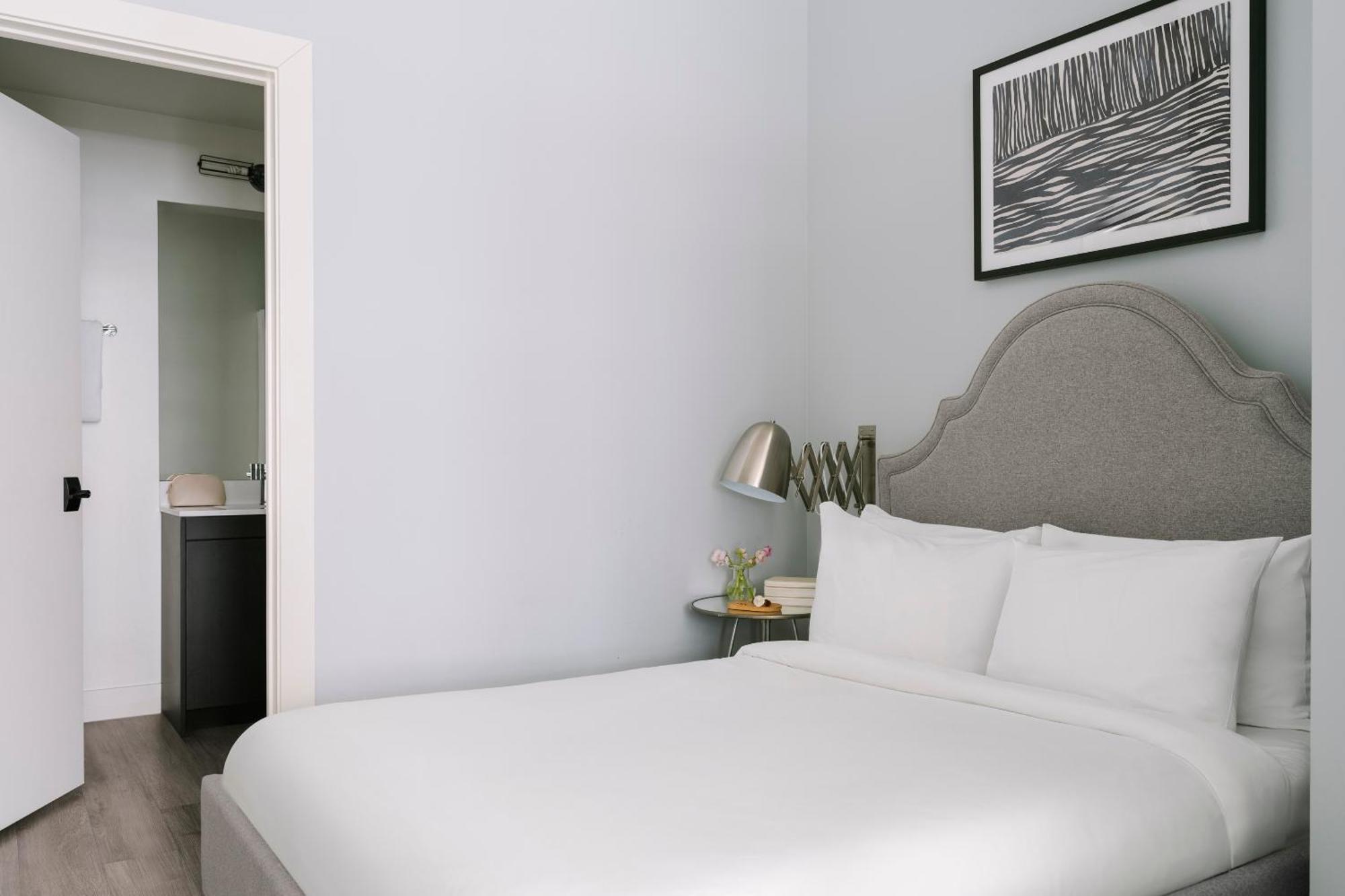 Sonder By Marriott Bonvoy The Plymouth Apartments Loop Apart-hotel