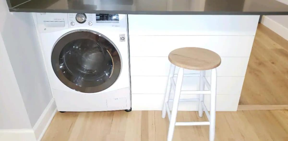 Apartamento Cozy Coach House With Private Deck *
