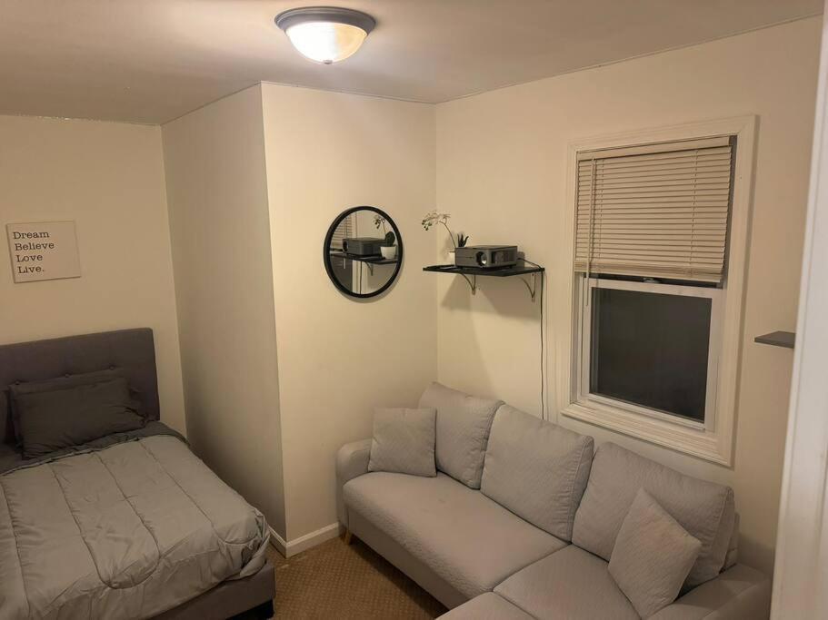 Cozy 4bd House Fireplace And Pond Holiday home *
