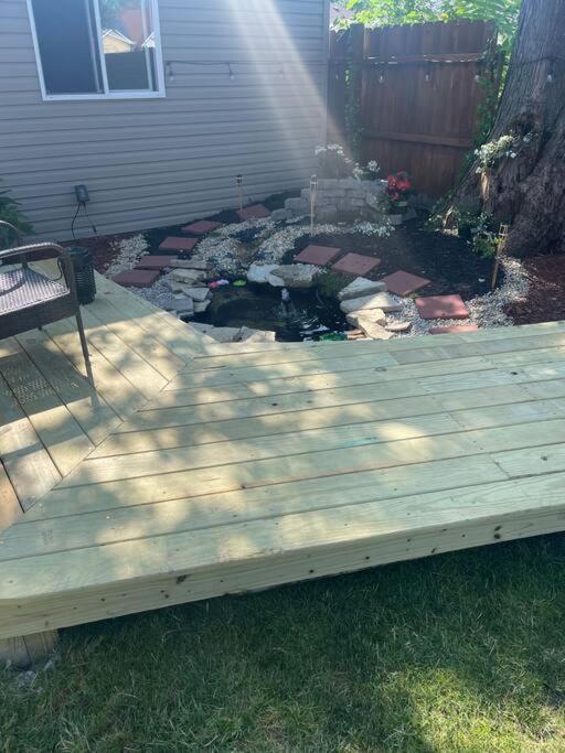 Cozy 4bd House Fireplace And Pond * Chicago