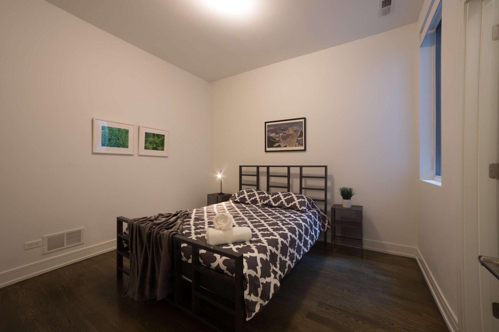 Large 4-bedroom Upscale W Rooftop Apartamento Chicago