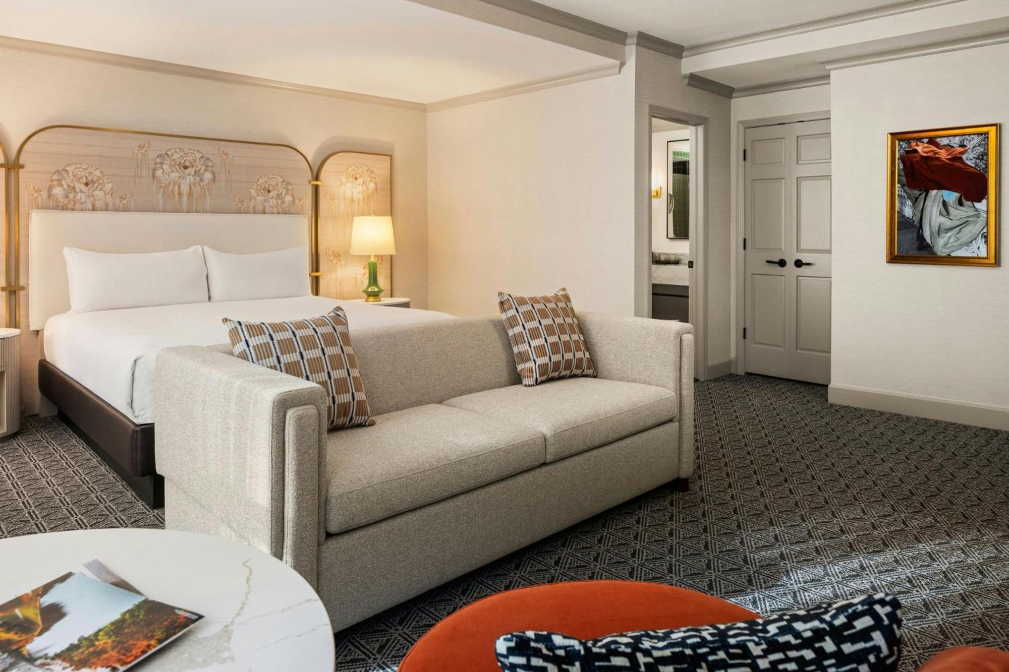 The Talbott, Autograph Collection Hotel 4*