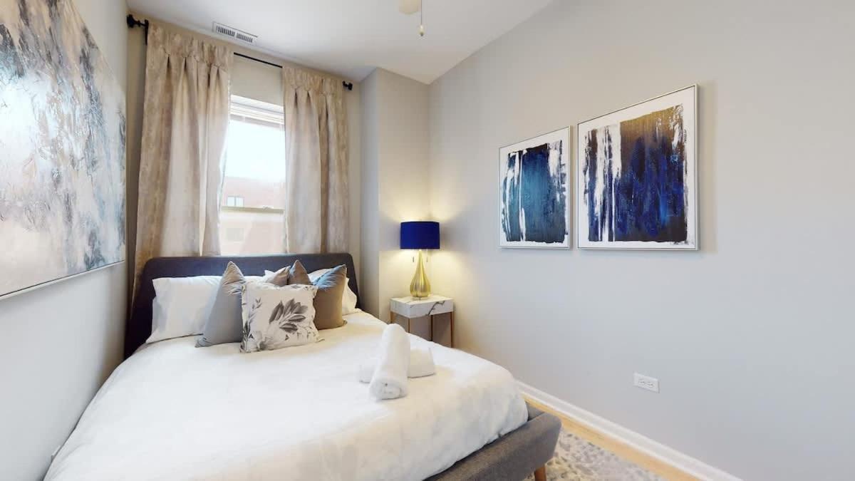 Sleek Urban Retreat Steps From Il Med District Apartamento *