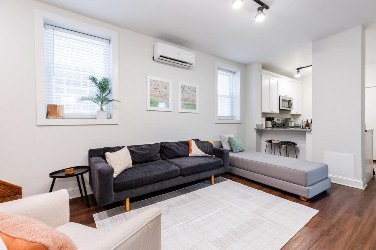 Modern In Trendy Avondale Neighborhood With Free Parking Appartement Chicago