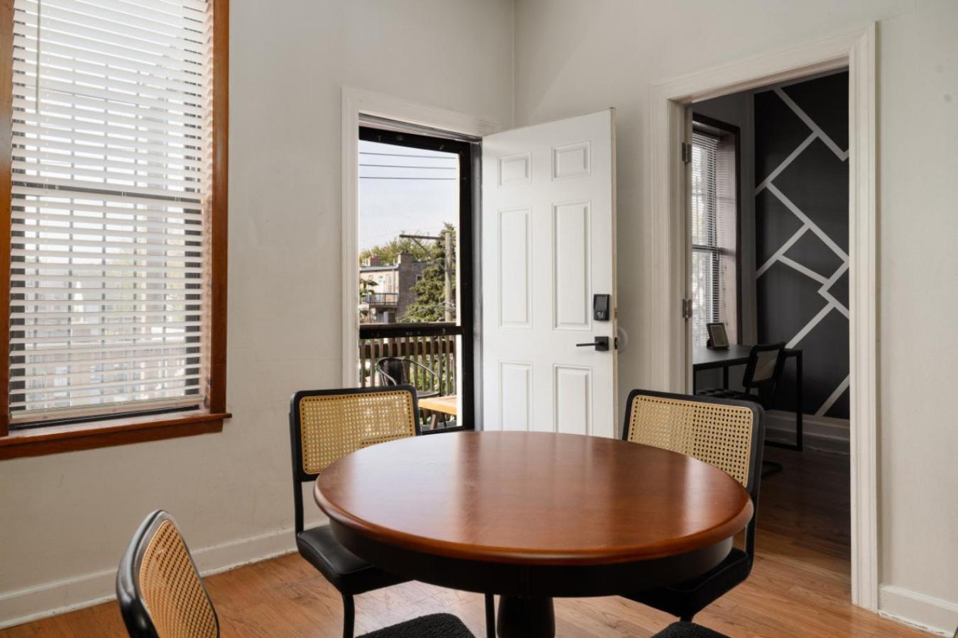 Ukrainian Village 2br Modern D2 Appartement Chicago