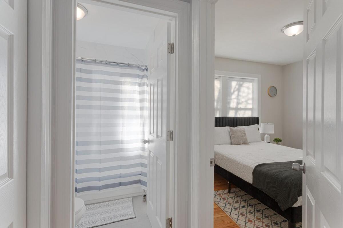 Comfy & 1br Steps From Loyola & Dining Apartamento