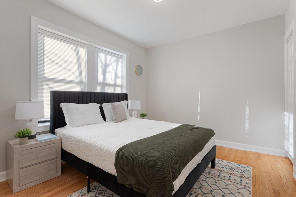 Comfy & 1br Steps From Loyola & Dining Apartamento *
