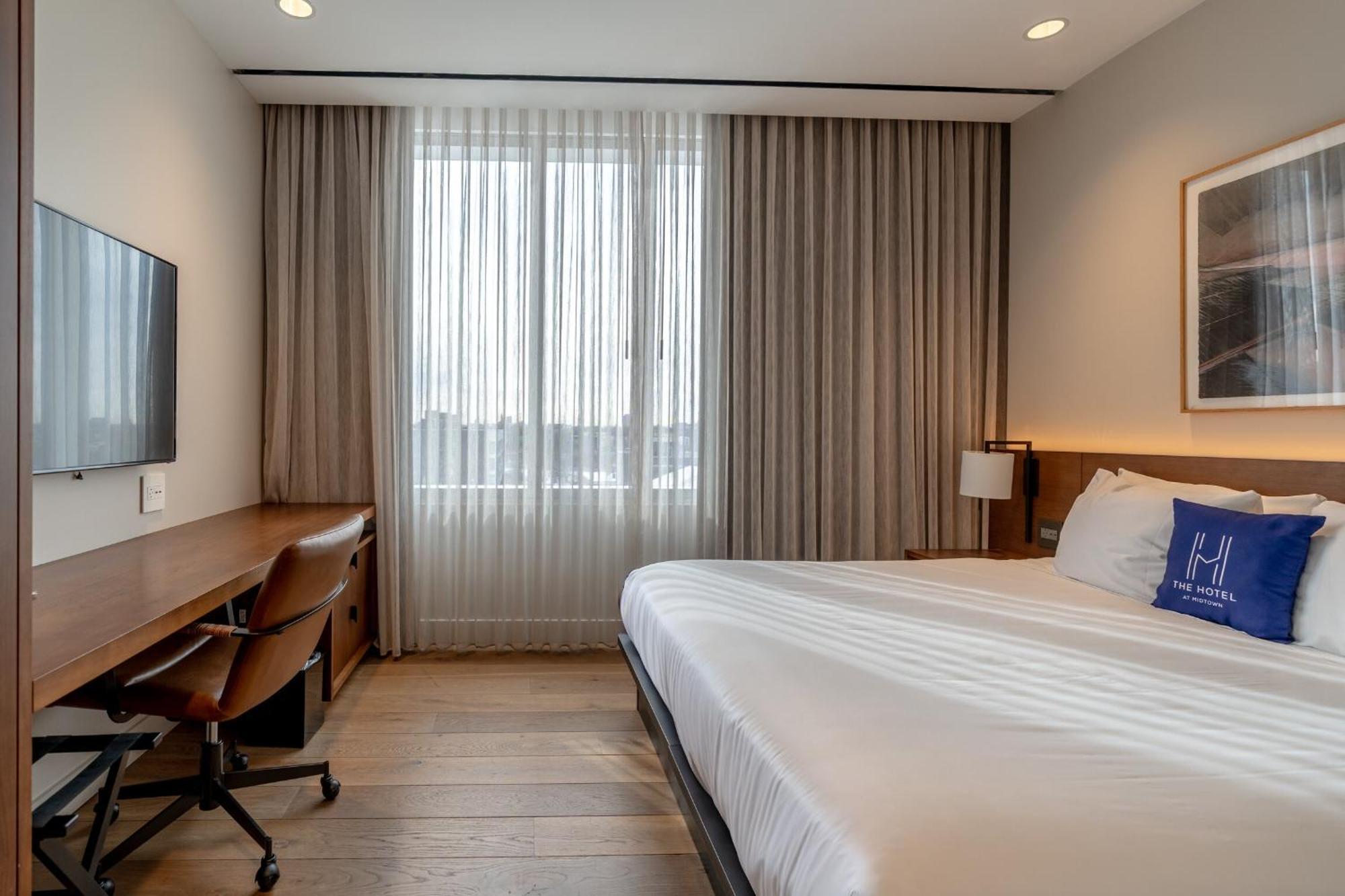 The & Athletic Club At Midtown 4*