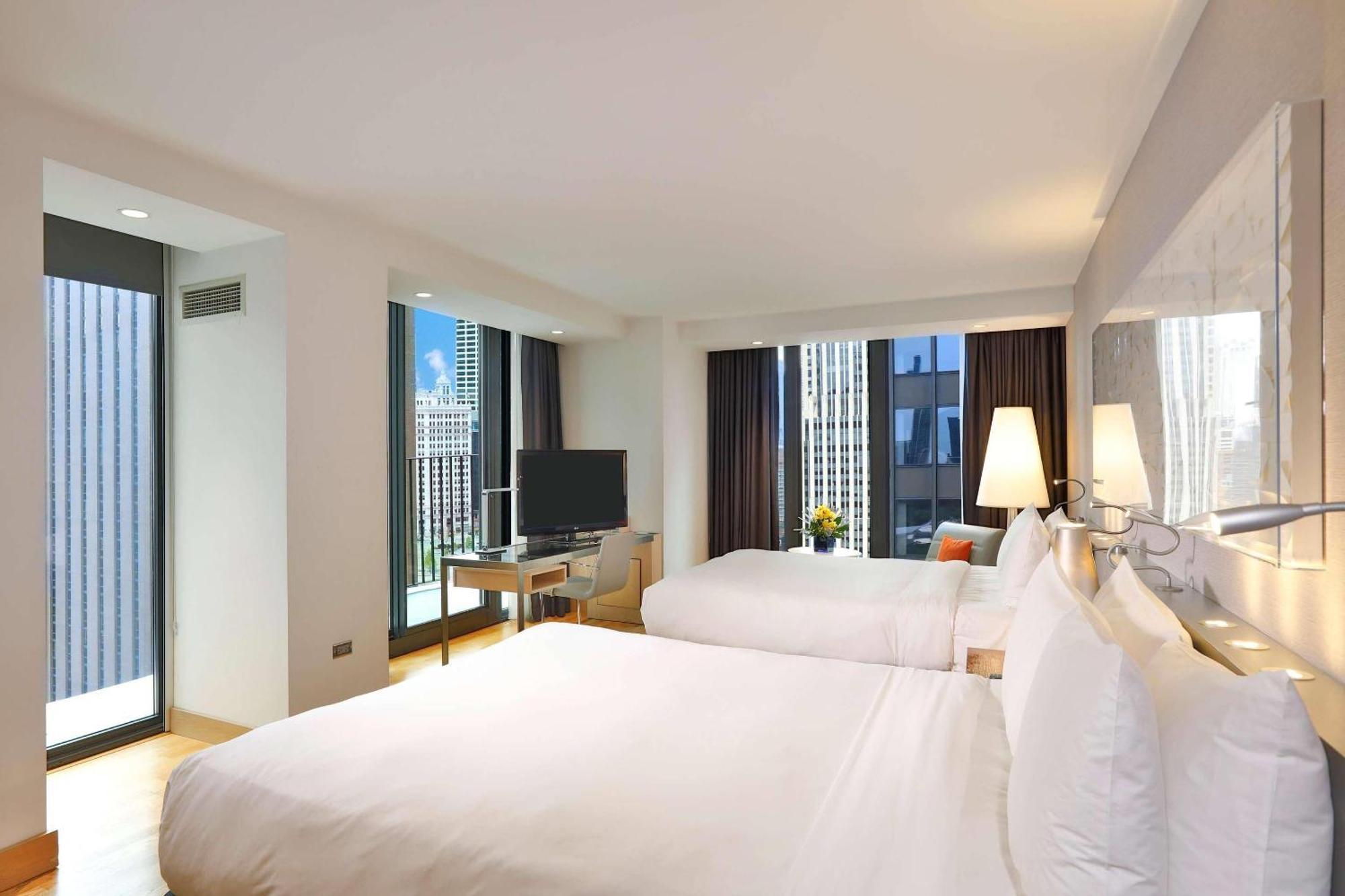 Radisson Blu Aqua Hotel, Hotel Chicago