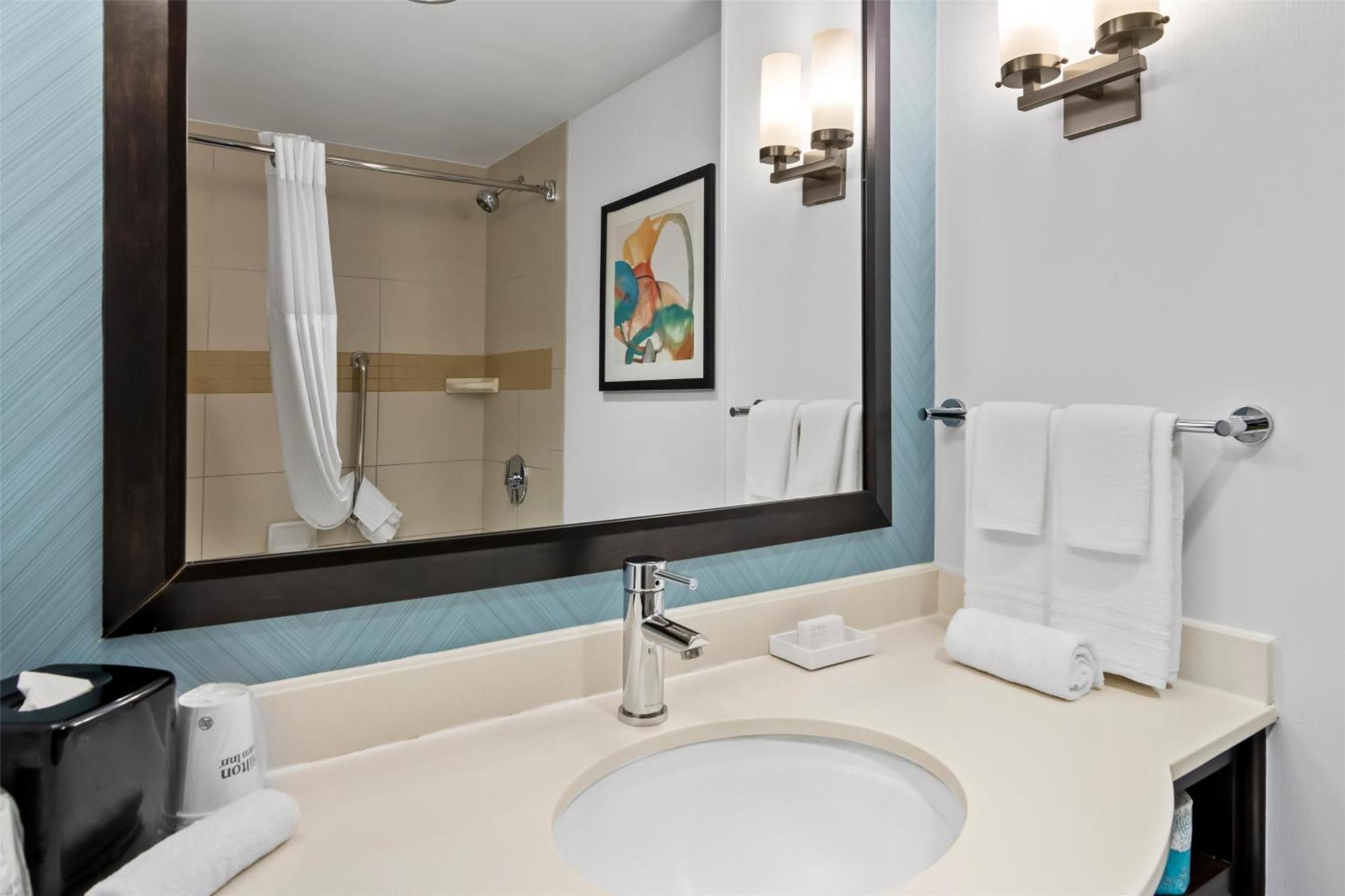 Hilton Garden Downtown Riverwalk Hotel 3*