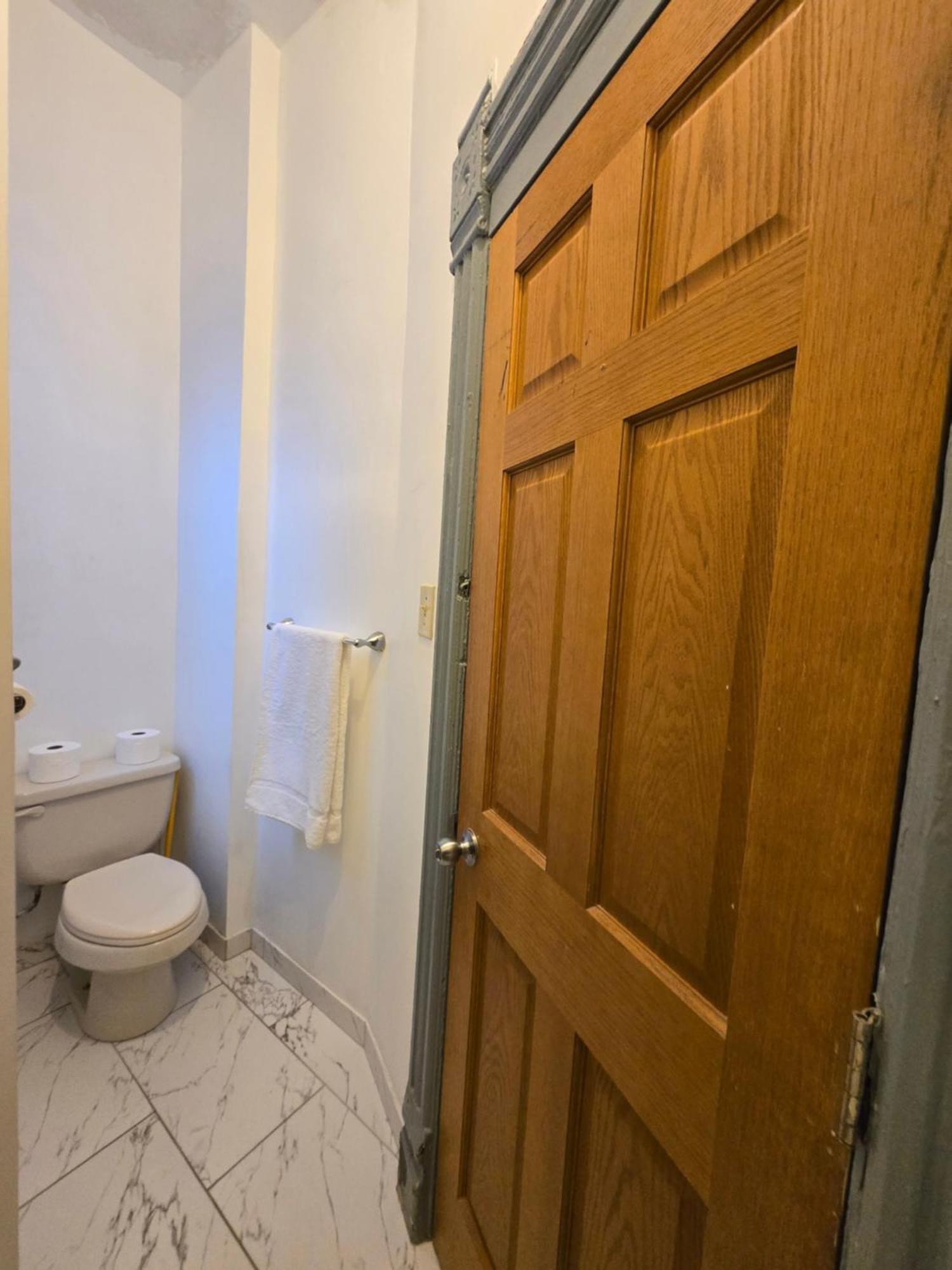 424 Hostel *