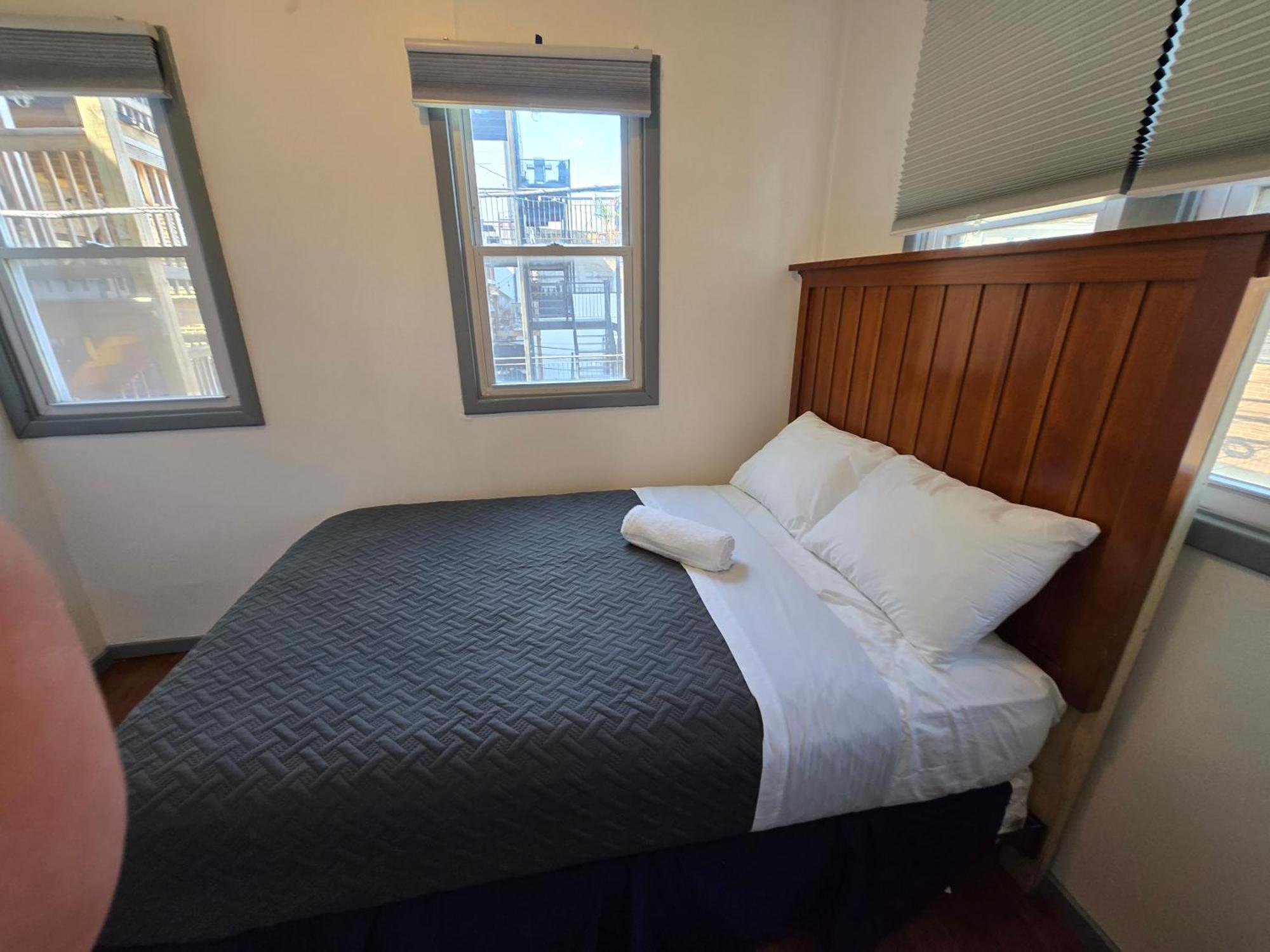 424 Hostel *