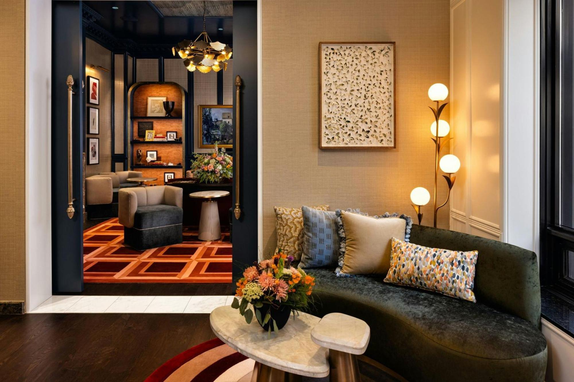 The Talbott, Autograph Collection Hotel 4*