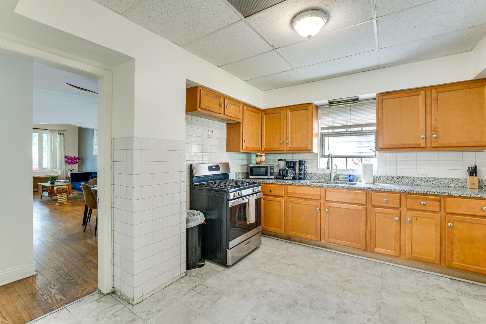 2 Mi To Rainbow Park South Side Charmer! Apartment *