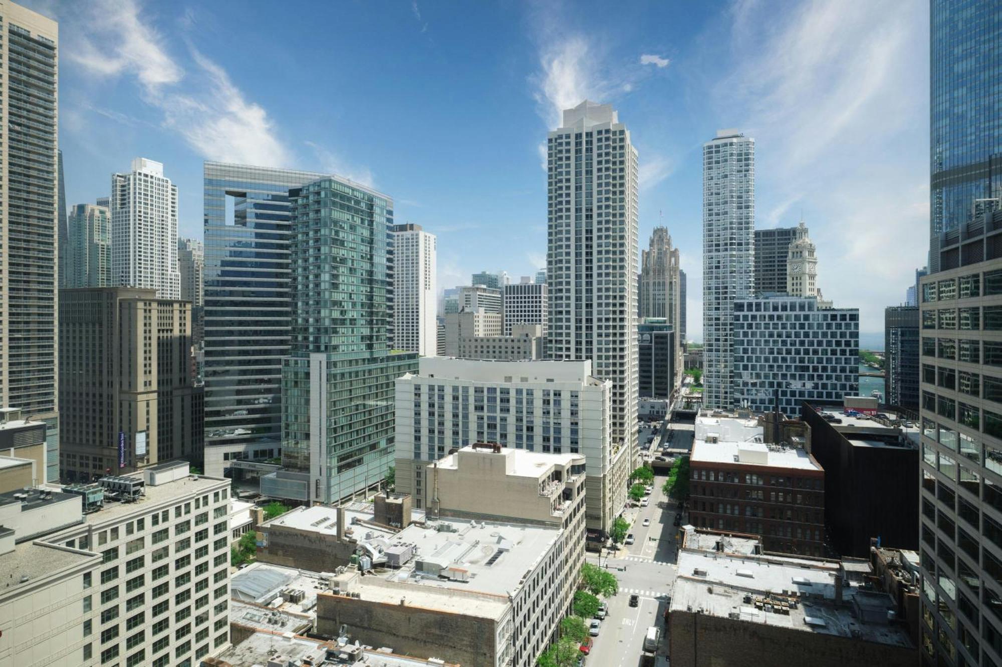 By Marriott Downtown/river North 3* Chicago