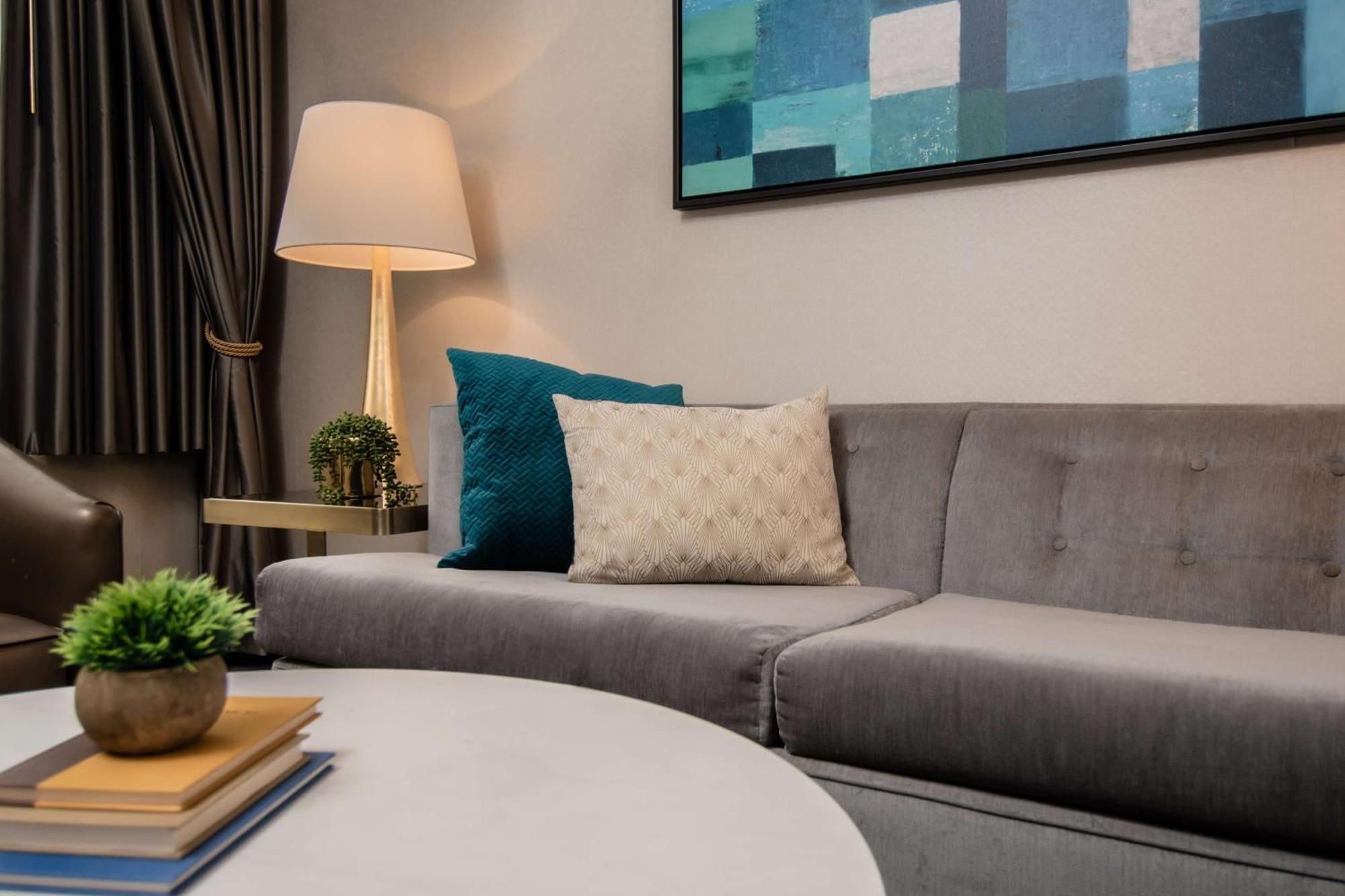 The Allegro Royal Sonesta Loop 4*